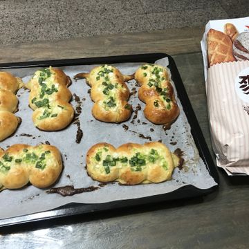 趙翊瑋一起做了蔥花麵包  【麥典實作工坊麵包專用粉】