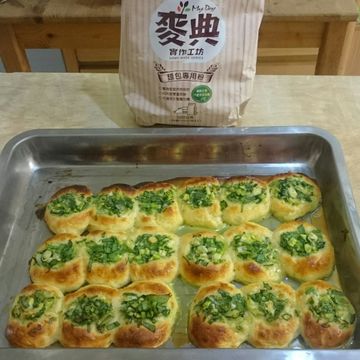 Dianne Jian一起做了蔥花麵包  【麥典實作工坊麵包專用粉】