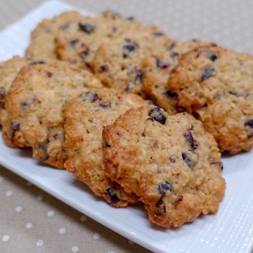 Dolly Chen一起做了【高纖健康】燕麥葡萄乾餅乾