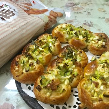 Mayli Chen的簡單煮藝一起做了蔥花麵包  【麥典實作工坊麵包專用粉】