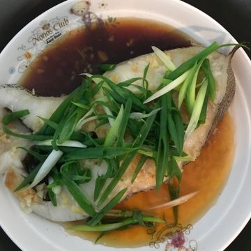 chia一起做了簡單魚料理．清蒸鱈魚