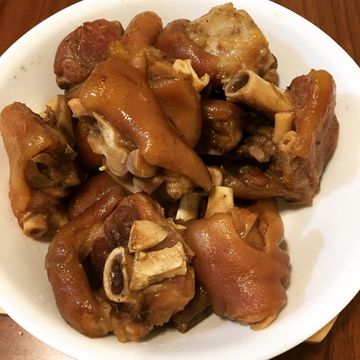 Tinaegg Tsao一起做了香滷豬腳