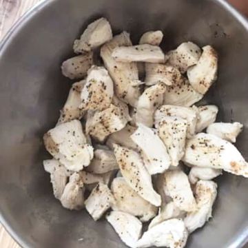 料理潔一起做了乾煎雞胸肉