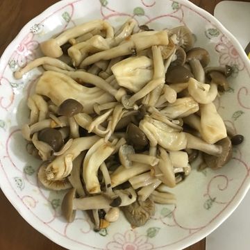 芯慧的簡單料理💕一起做了蒜味涼拌鮮菇 15分鐘開胃菜