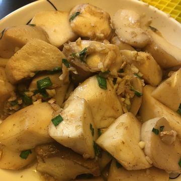 容一起做了蒜香馬告杏鮑菇（無鹽。5分鐘）