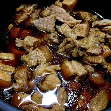 Phoebe Ho一起做了家常滷肉