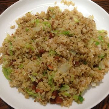 陳錦雲一起做了彩椒烏魚子炒飯