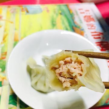 米娃愛做菜一起做了薑汁豬肉水餃