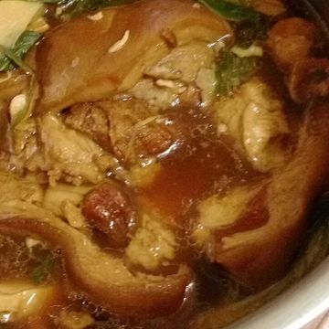 Yu Jia Jong一起做了家常滷肉