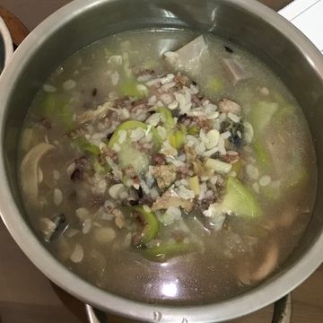 企鵝好愛煮一起做了古早味芋頭粥