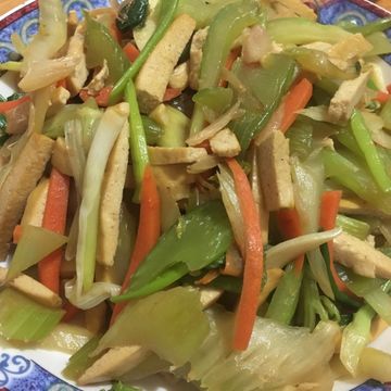 Vivien一起做了豆乾炒西洋芹