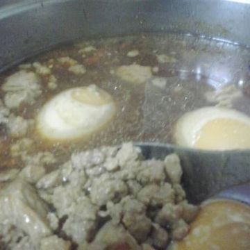 Vivien一起做了滷肉燥