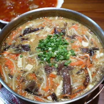 Doris一起做了酸辣湯