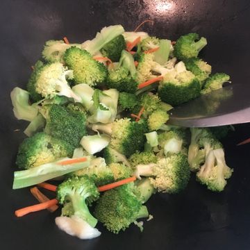Vivien一起做了蒜香花椰菜