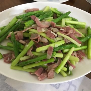 芯慧的簡單料理💕一起做了培根炒蘆筍