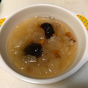 Hui-Juan Li一起做了冰糖木耳紅棗蓮子湯(尼的廚房)