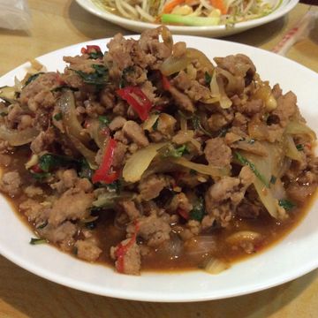 Pigleg Huang一起做了【快速】泰式打拋豬