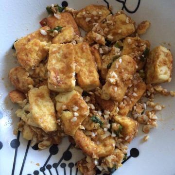 Hui-Juan Li一起做了安萱下課後 快炒店人氣料理 金沙豆腐