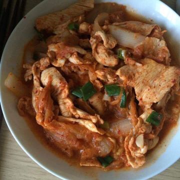 Hui-Juan Li一起做了韓式泡菜炒豬肉