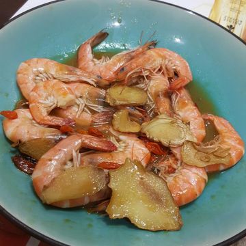 Iman 一起做了麻油蝦