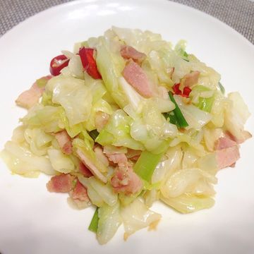 貴婦小靜一起做了培根高麗菜