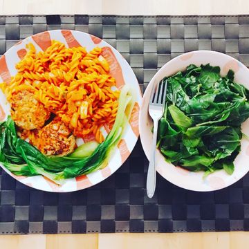 莎貝貝一起做了雞肉豆腐漢堡排
