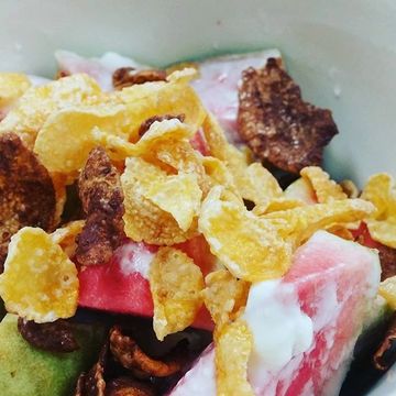 嘰哩呱啦一起做了【Special K 超快速懶人窈窕輕食】鮮果脆米片優格