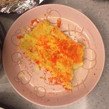 Hao wife ㄟ苦情廚房一起做了懶人料理：牽絲起司蛋捲燒