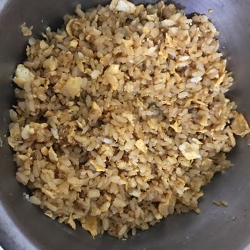 芯慧的簡單料理💕一起做了醬油蛋炒飯