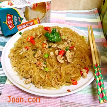 Joan Wu一起做了螞蟻上樹-史雲生