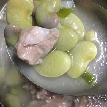 簡單吃簡單一起做了皇帝豆排骨湯