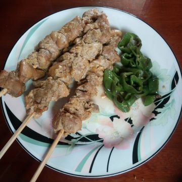嘰哩呱啦一起做了青椒肉串