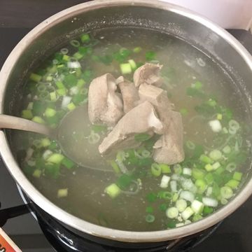 陳鈴青一起做了豬肝湯