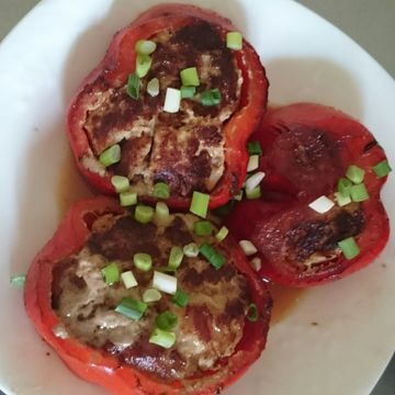 Yawen Lin一起做了彩椒鑲肉