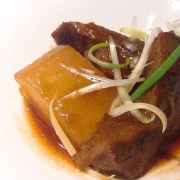 貴婦小靜一起做了日式蘿蔔燉牛肉食譜：只要五步驟