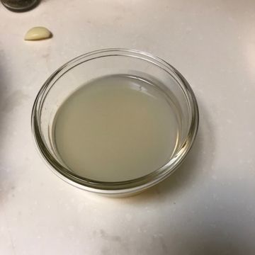 Hui-Juan Li一起做了超簡單自製蜆精－好用的大同電鍋又來囉～