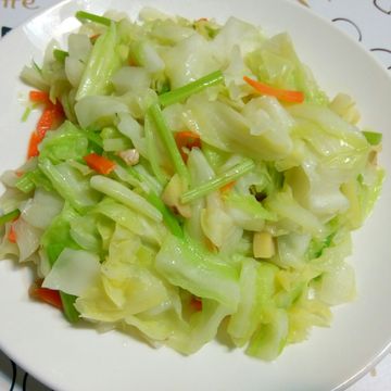 淑華一起做了炒高麗菜