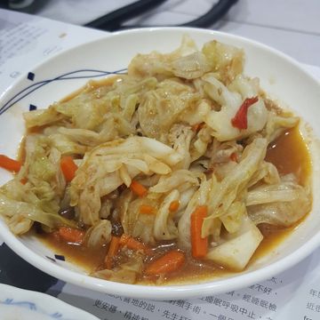 Iman 一起做了沙茶豬肉片炒高麗菜