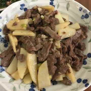 芯慧的簡單料理💕一起做了馬鈴薯炒牛肉絲