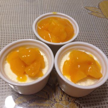 Chia Wei Yi一起做了芒果奶酪