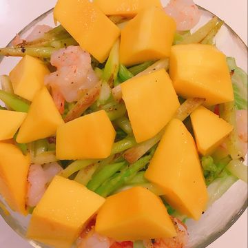 Peggy一起做了開胃的夏日午餐 - 鮮蝦芒果沙拉