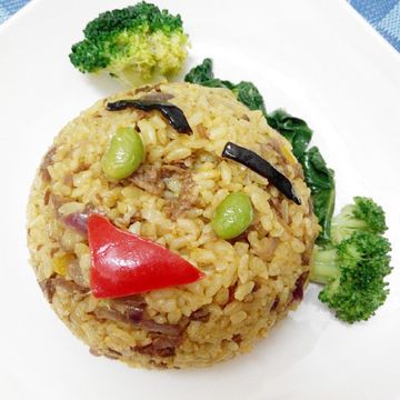 阿真的手路菜一起做了超美味牛肉炒飯