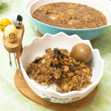 阿真的手路菜一起做了紅蔥香菇肉燥飯