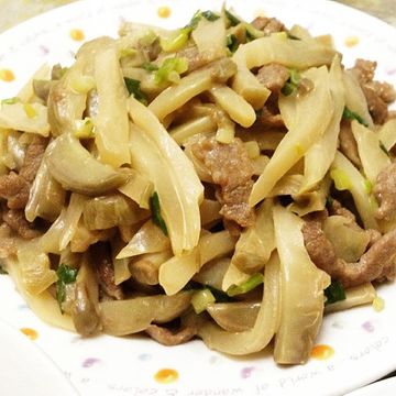 阿真的手路菜一起做了榨菜炒肉絲