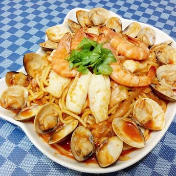 阿真的手路菜一起做了韓式炒碼麵『五木拉麵』
