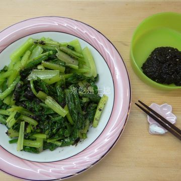 煮吃是七陶一起做了【影片】日式簡易前菜 - 涼拌芝麻菠菜