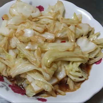 愛碎唸的人妻煮婦一起做了辣炒糖醋高麗菜