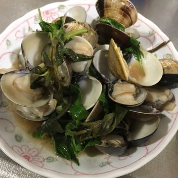 芯慧的簡單料理💕一起做了下酒菜 (九層塔炒蛤蜊)