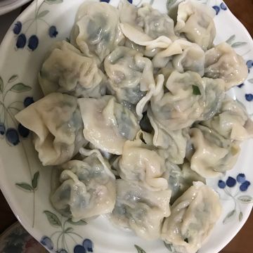 芯慧的簡單料理💕一起做了媽媽味韭菜水餃