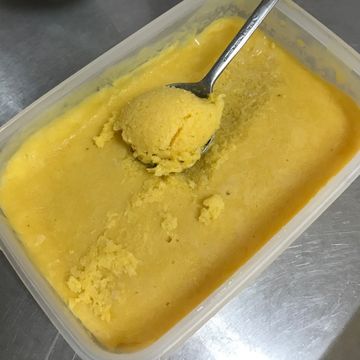企鵝好愛煮一起做了芒果優格蜂蜜雪酪